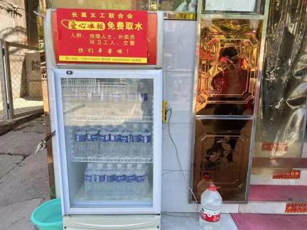 刚刚，监控拍到长葛街头这一幕……