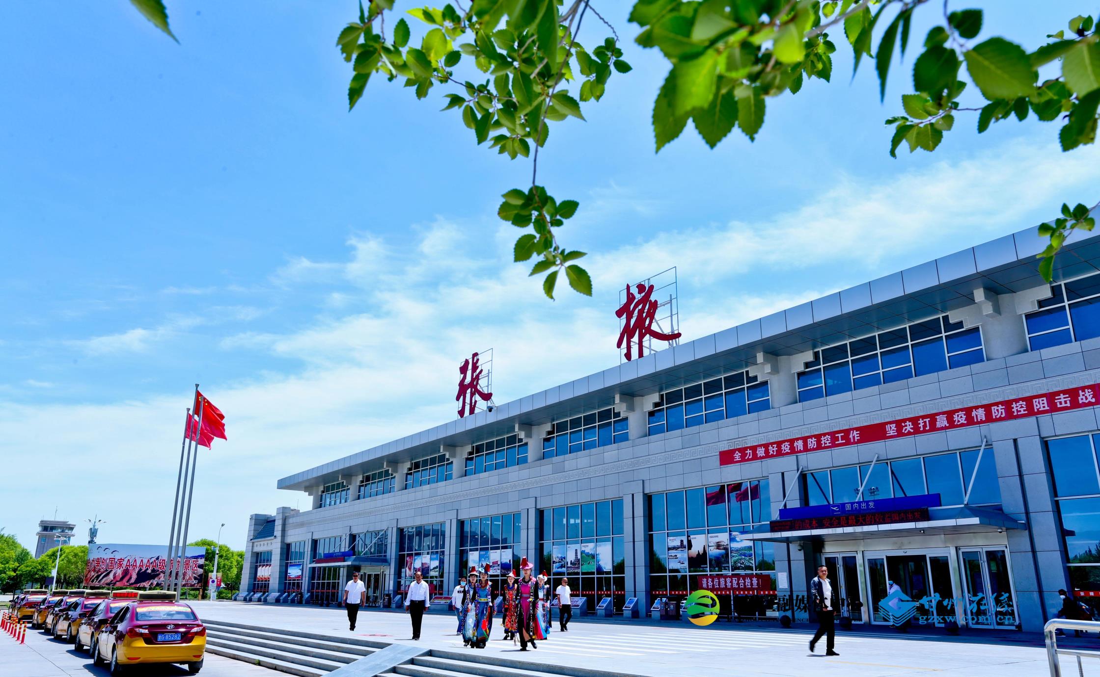 【祁连山下是我家】从云端到心间，张掖机场全面跃升迎客来