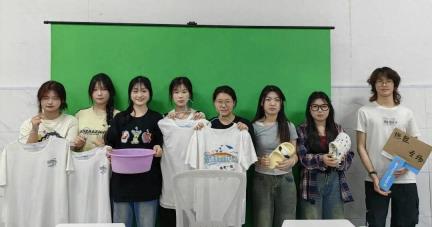 新余新兴产业工程学校开展电商直播技能风采展示活动