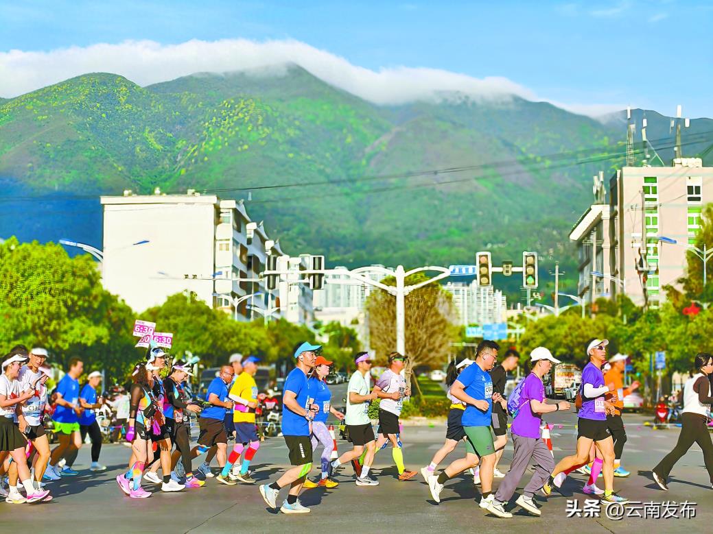 2025澜湄合作大理马拉松开跑