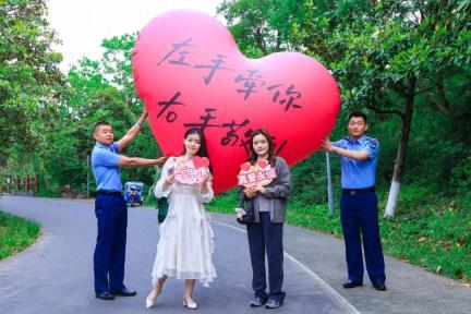 常州市新北区举办“与军共赴 幸福起航”军地青年联谊活动
