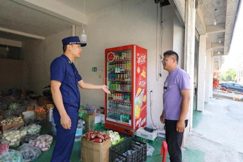 湖北天门：深入辖区服装加工场所开展消防安全宣传活动