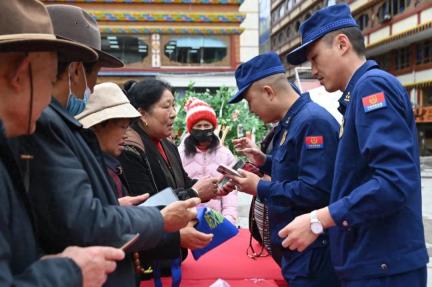 防火宣传丨“川边藏地千里行”森林草原防火公益活动康定站精彩纷呈