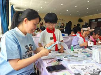 鹤乡镇赉 遇见候鸟——镇赉县开展世界候鸟日暨国际生物多样性日宣传活动