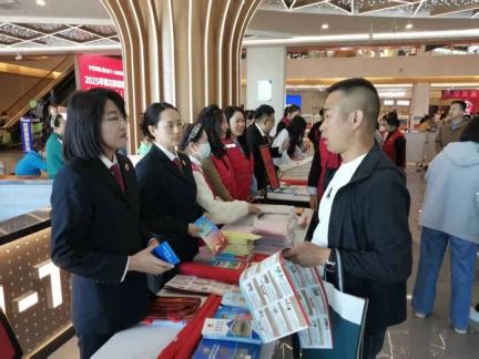 民法典宣传月｜察右前旗检察院举办“‘典’亮生活·守护美好”系列宣讲活动