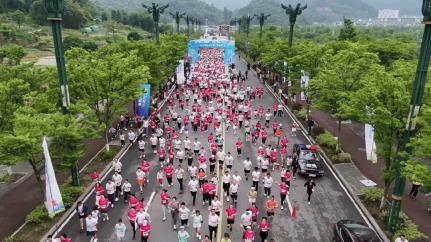 2025年遵义市职工健康跑活动在汇川激情开跑