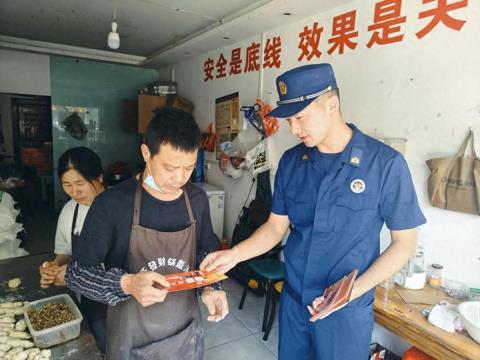 湖北天门：“走街串巷”开展端午节前消防安全宣传活动
