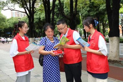 百色市开展“八桂食安”志愿服务活动
