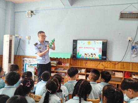 徐州经开区市场监管局开展&quot;庆六一&quot;消费维权进幼儿园普法活动