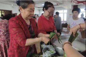 “银龄”巧手包粽忙 台安端午活动暖意浓