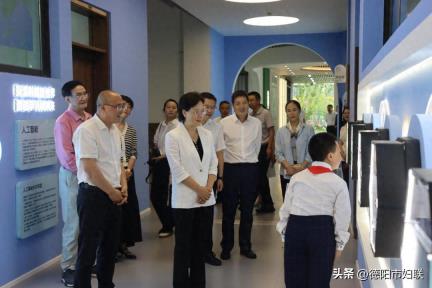 朱莉带队开展2025年“六一”国际儿童节慰问活动向全市少年儿童致以节日祝福