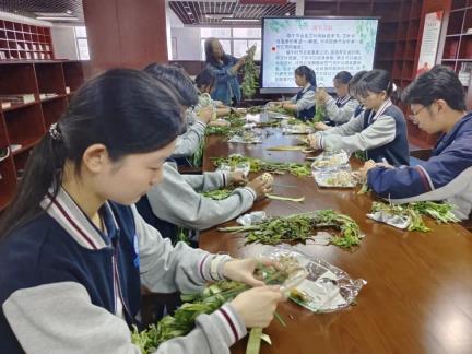 泰州实验中学开展端午主题活动