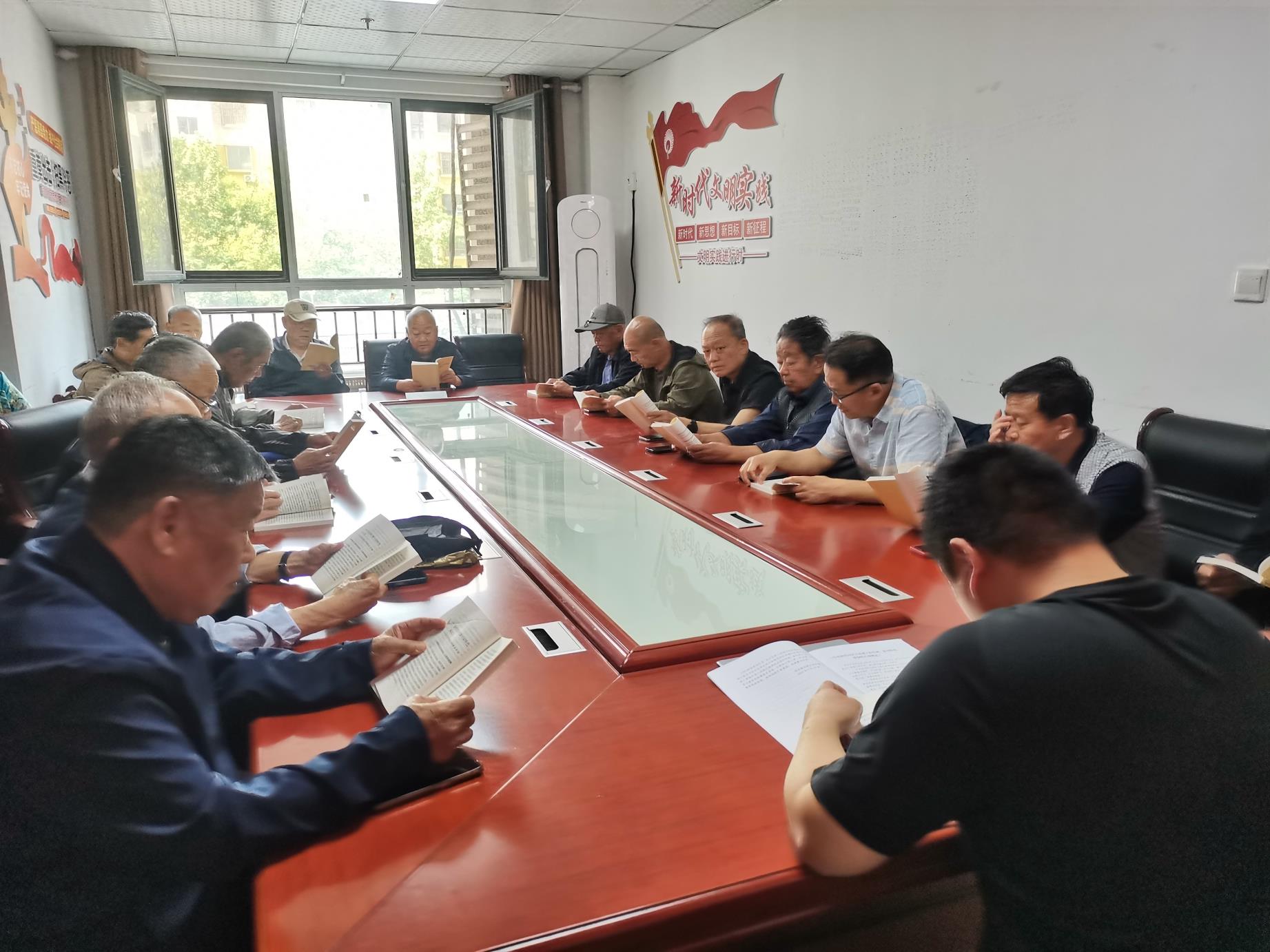“学党史 读好书 享阅读”鲁西新区丹阳街道丹东社区开展全民阅读活动