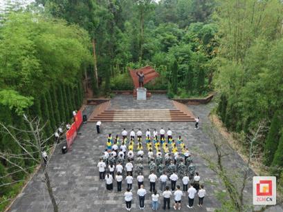 “缅怀革命先烈 传承红色基因”暨自贡市“榜样力量”思政教育活动举行