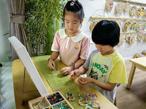 “童心传古韵，义卖献爱心”，杭州市海潮幼儿园开展主题义卖活动