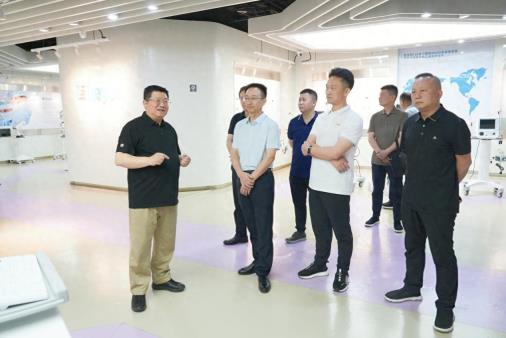 平江县∶彭方建带队赴北京开展招商考察活动