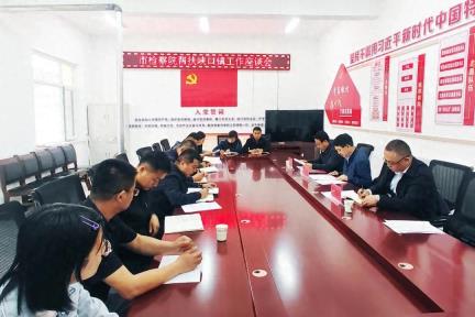 定西市人民检察院党组书记、检察长石占全在帮扶村开展走访慰问活动