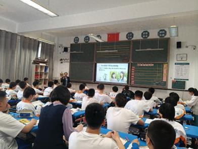 鄂尔多斯市第一中学伊金霍洛分校英语组“生态智慧课堂”研磨活动