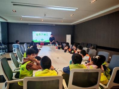 海陵生态环境局开展六五环境日污水重生之旅活动
