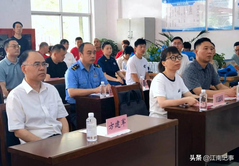 上饶举行“织密救助网络，筑牢安全底线”为主题的开放日活动