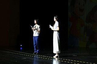 辽宁辽阳共青团“青暖童心 古韵承今”青少年观剧活动举办