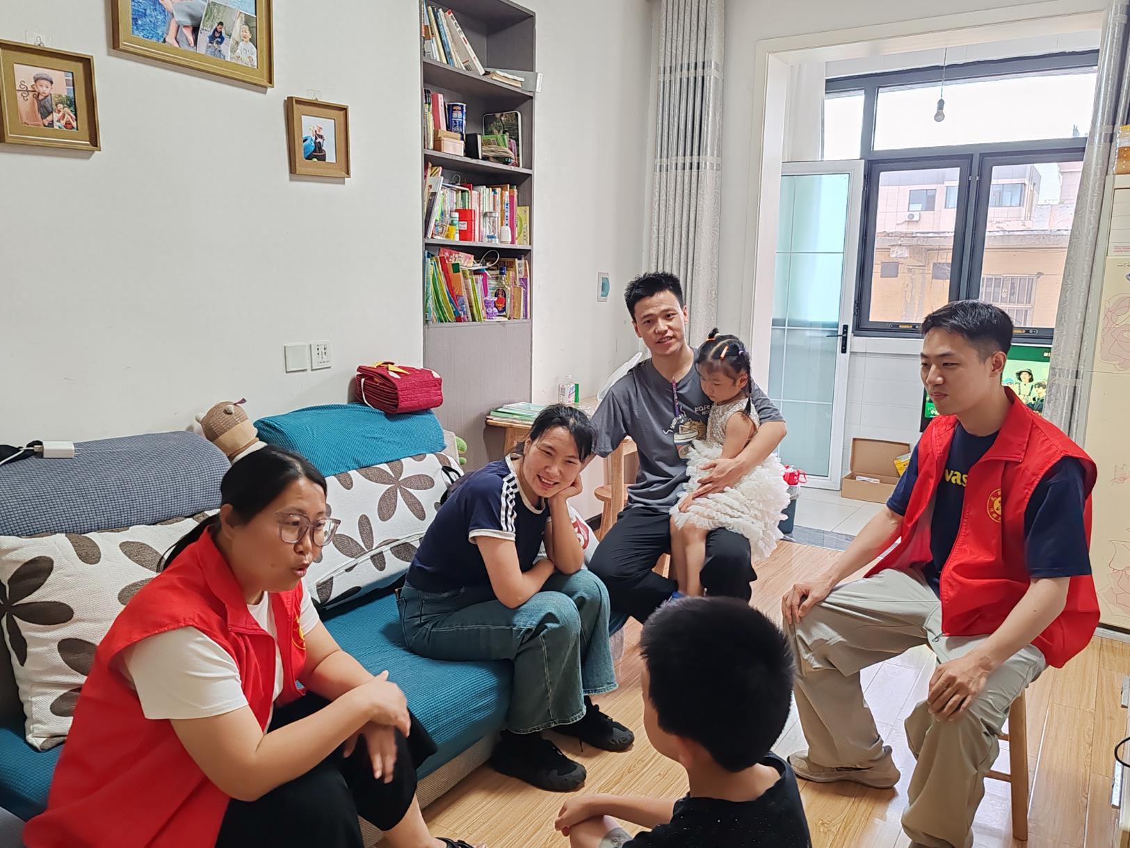 济源：济水东街学校举行暑假家访活动