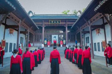 马鞍山举办两岸青年“共敬李白一杯酒”文化交流活动