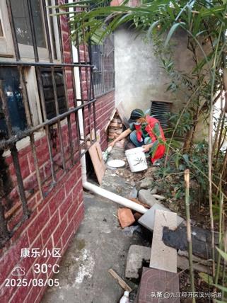 向湖社区开展爱国卫生病媒消杀活动，共筑健康防线