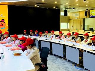 迪庆州各族青少年“拥护核心 心向北京”（第三期）研学活动启动