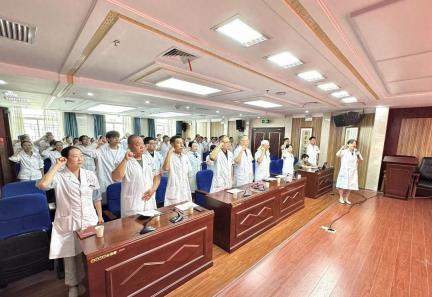 医者以“德技”双馨诠释崇高使命——铜川市耀州区孙思邈中医院隆重举办医师节庆祝活动
