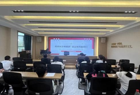 乌海市海南区拉僧仲街道平安社区组织开展“反邪从少年起步·正义伴青春同行”宣传活动