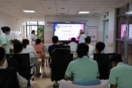 守护新生 安顺市妇幼保健院产后特需病房开展主题活动