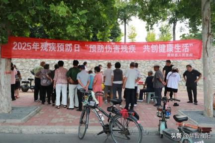 濮阳县人民医院在湿地公园开展残疾预防日义诊活动