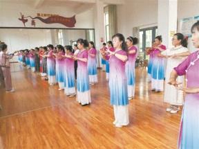 翠峰街道举办“公益起舞”民族歌舞活动