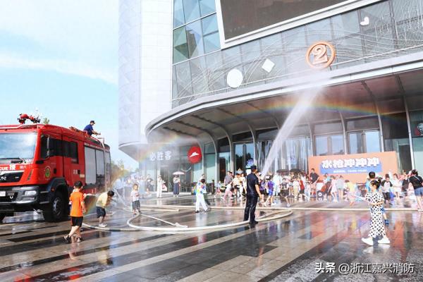 平湖大市举办“小小职业梦想家”青少年暑期体验活动