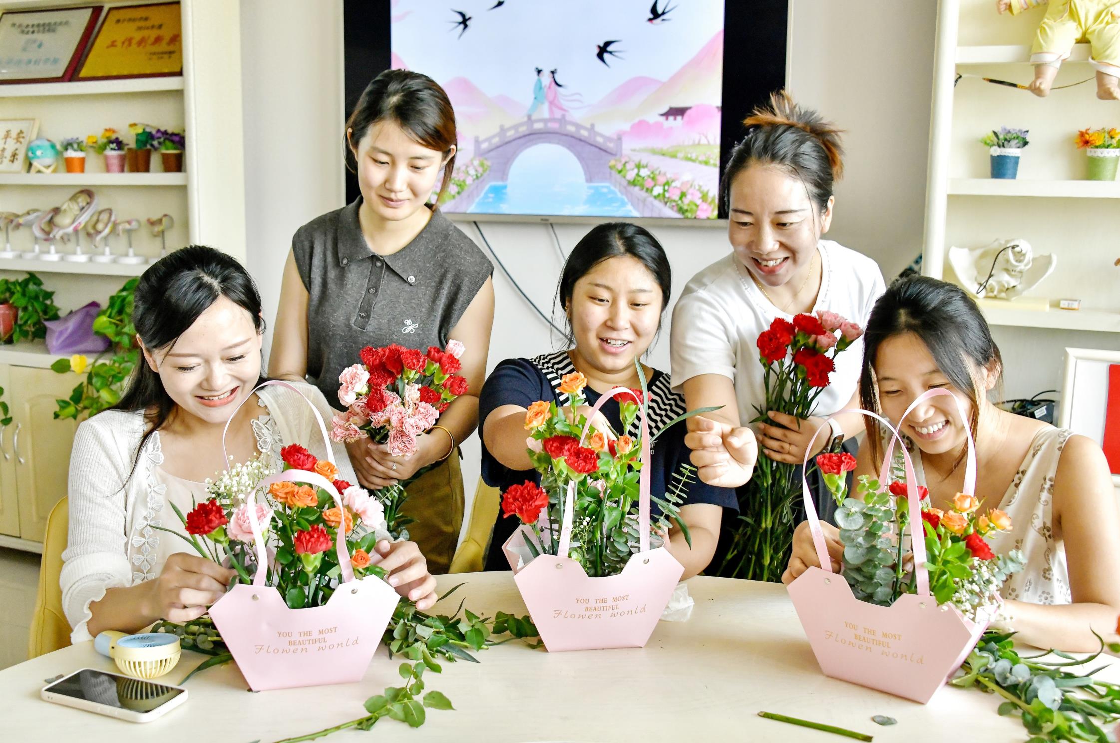 邯郸广平县妇幼保健院举办插花活动