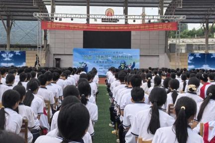 广西：“护苗·绿书签”木偶剧情景剧 巡演活动走进南疆国门校园