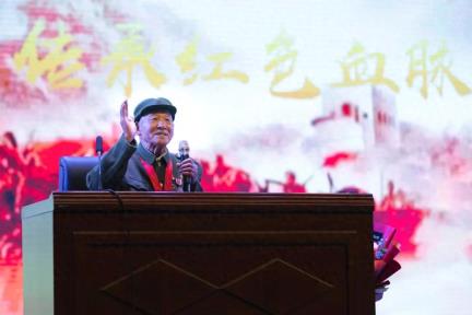 英雄精神照前路　红色血脉代代传——我市开展“全民国防教育月”暨老兵红色宣讲进校园示