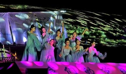 “彩虹张掖·星河共度”2025年张掖市“我们的节日·七夕”主题活动在张掖神沙窝太阳岛景区与