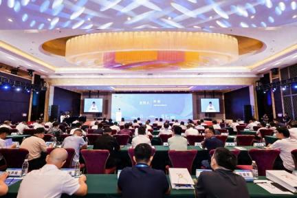 要闻｜第八届平安百年品质工程交流会暨广西交投苍容高速公路现场观摩活动在梧州举行