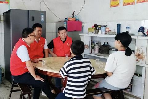 “1%工程”志愿服务上饶站开展助学活动
