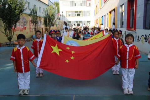 童游军事博物展，共抒爱国赤子情——河北正定县幼儿园举办军事博物展活动庆祝国庆