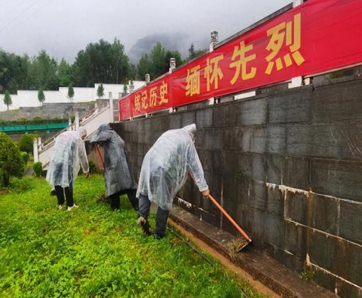 弘扬英烈精神，守护英烈荣光！区退役军人事务局开展志愿服务活动