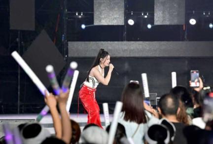 引流量、创留量、促增量 唐艺咸宁大型户外直播活动引爆文旅消费热潮