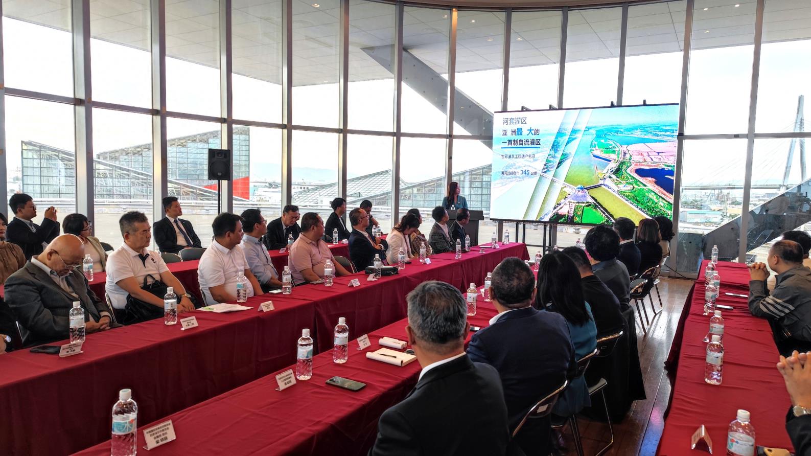 巴彦淖尔市参加大阪世博会“内蒙古日”活动期间举办中日双方经贸文旅交流座谈会