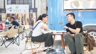 麒麟区打造多层次假日盛宴——双节活动多 游客乐融融
