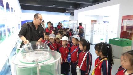 牡丹江市启慧幼儿园走进海林市科技馆开展研学活动