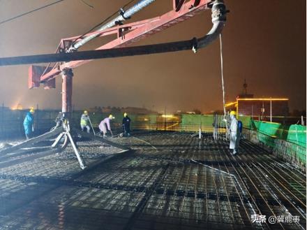 正定县全民健身活动中心建设项目完成首段主体结构封顶