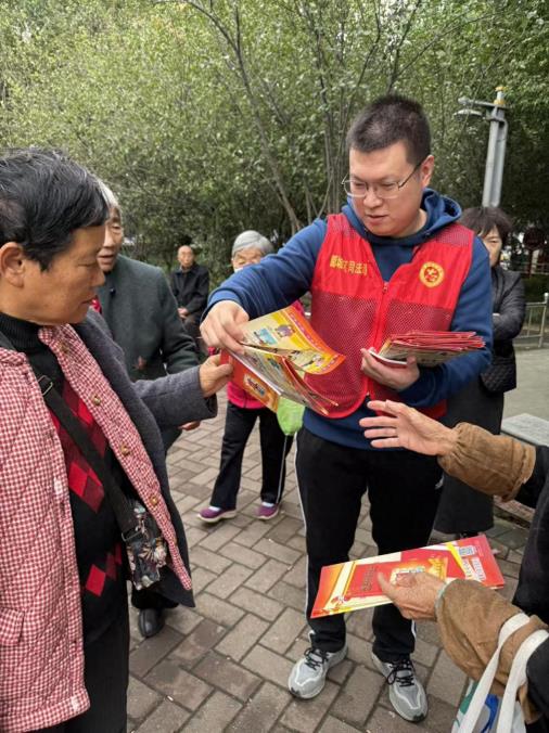 漯河市郾城区组织开展普法宣传活动