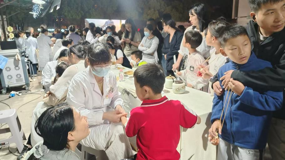 体验中华传统文化 乐享健康幸福生活 池州市中秋中医药文化夜市开锣
